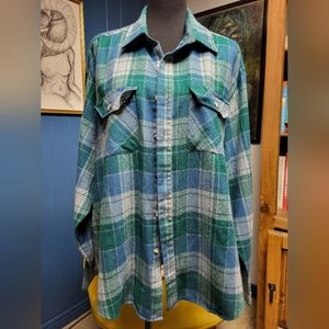 High Sierra Flannel Size XL